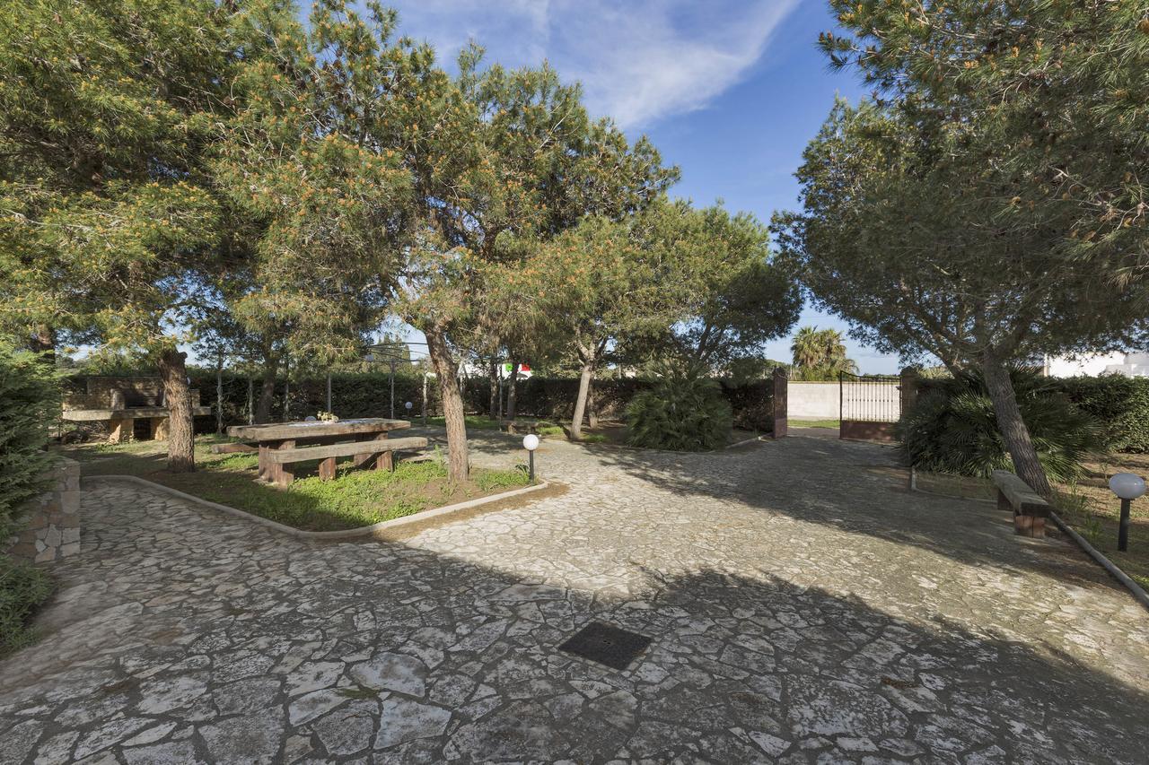 Villa Castiglione By Barbarhouse Torre Lapillo Bagian luar foto